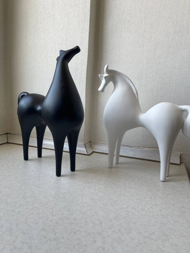 مجسمه اسب دستساز