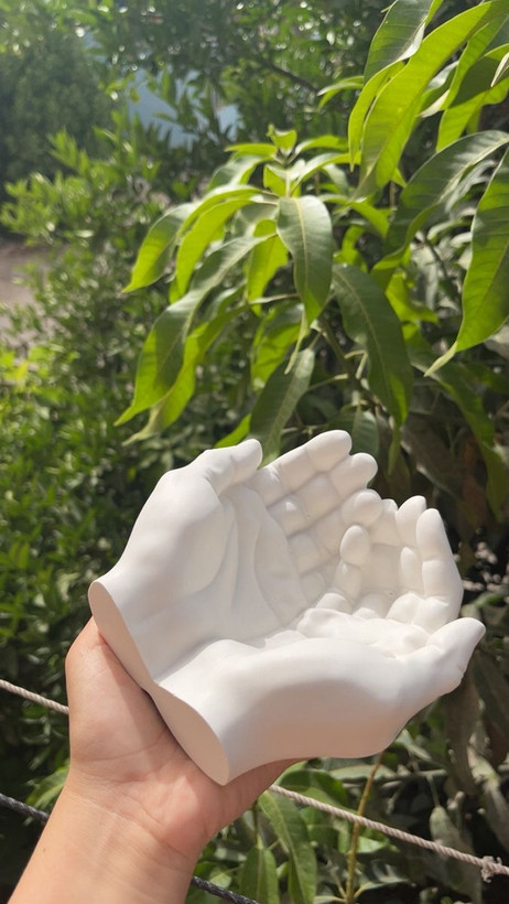 جا شمعی و یا جا جواهری ،دست پرستش